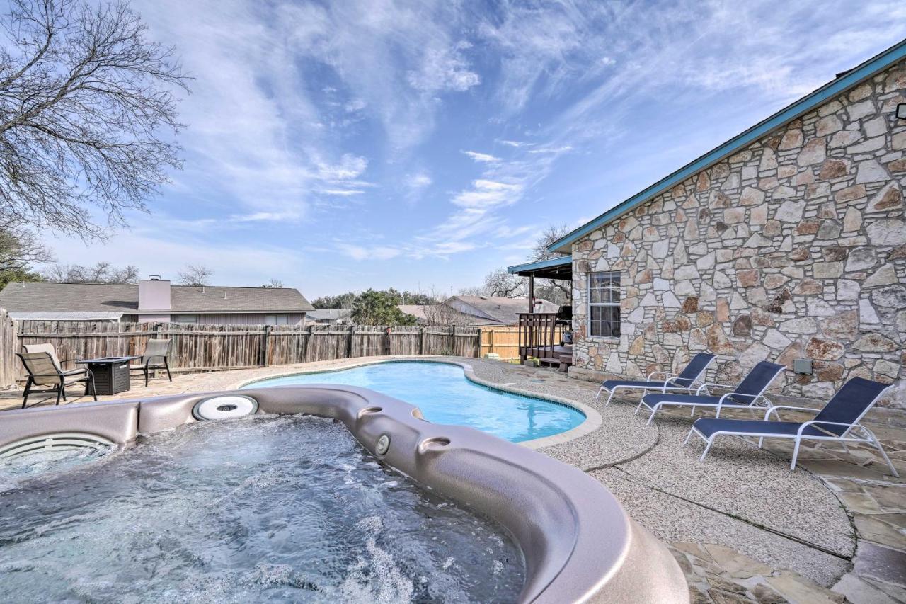 Retreat With Pool, Close To Seaworld!