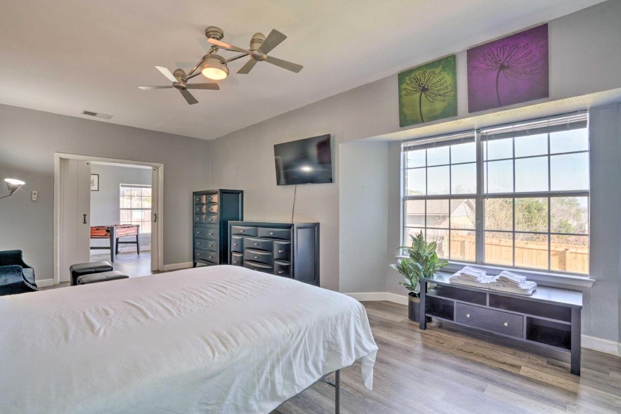 Retreat With Pool, Close To Seaworld!