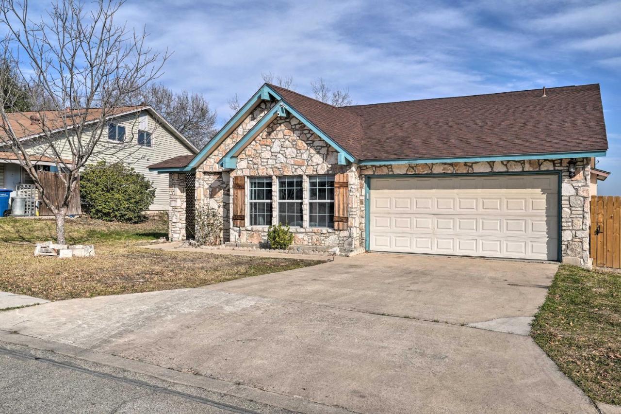 Retreat With Pool, Close To Seaworld! San Antonio